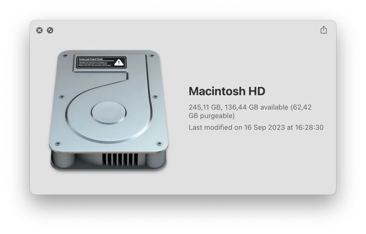 Macintosh HD Quick Look preview showing folder contents and storage usage