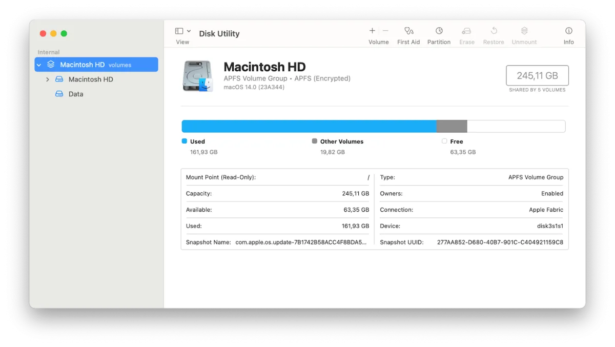 macOS Disk Utility folder in Finder with list of drives and volumes